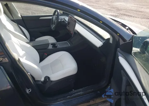 2024 Tesla Model Y Long Range Dual Motor All-Wheel Drive from USA, damaged, VIN 7SAYGAEEXRF176838